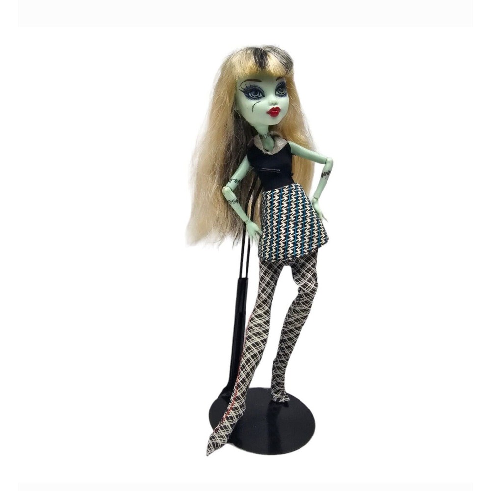 Monster High Doll HOME ICK Classroom FRANKIE STEIN 2008 Dress Tights